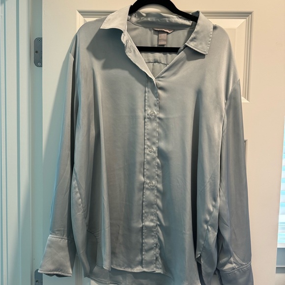 H&M Button Up Bundle - Picture 4 of 4